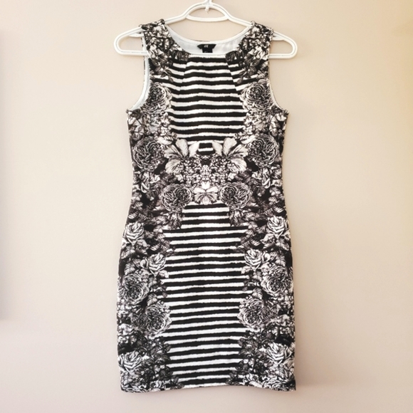 Ali Wong Netflix comedy special - H&M black and white striped floral dress - Picture 2 of 6